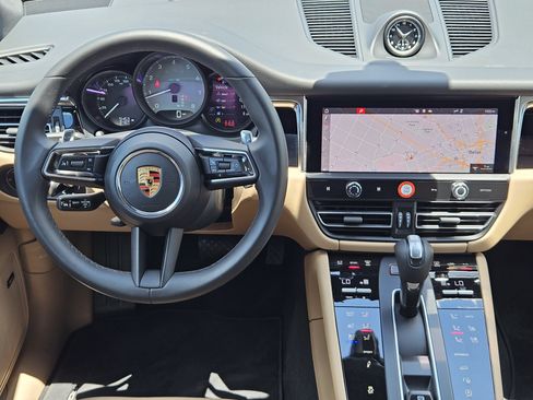 Certified 2026 Porsche Macan S AWD/4WD image 25