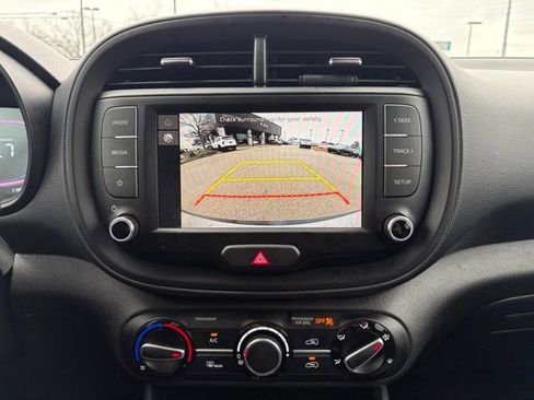 Used 2024 Kia Soul LX w/ Option Group 015 image 4