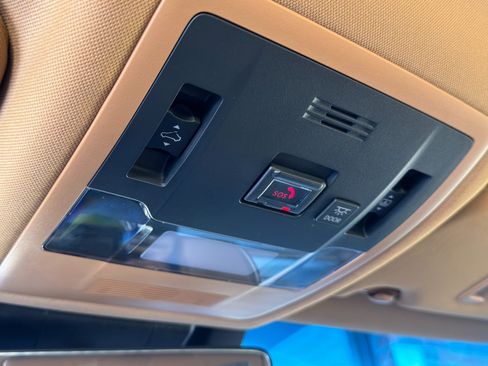 Used 2022 Lexus ES 350 Ultra Luxury w/ Accessory Package 2 image 39