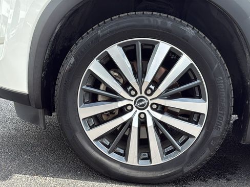 Used 2022 Nissan Pathfinder Platinum w/ Lighting Package (N93) FWD image 30