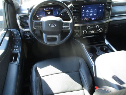 Used 2023 Ford F350 Lariat w/ Lariat Ultimate Package image 6