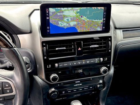 Used 2023 Lexus GX 460 Premium image 16