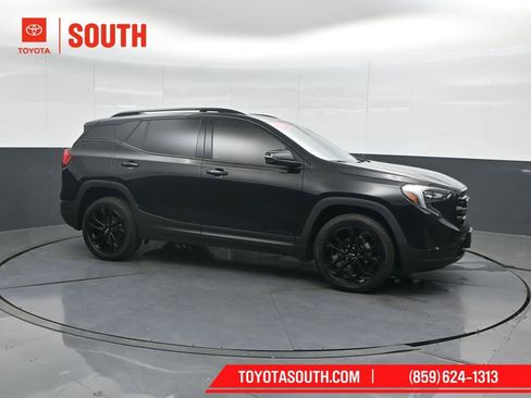 Used 2020 GMC Terrain SLE w/ Driver Convenience Package AWD/4WD image 1