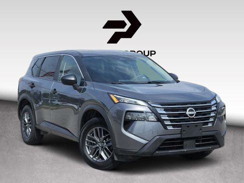 Used 2024 Nissan Rogue S FWD image 1