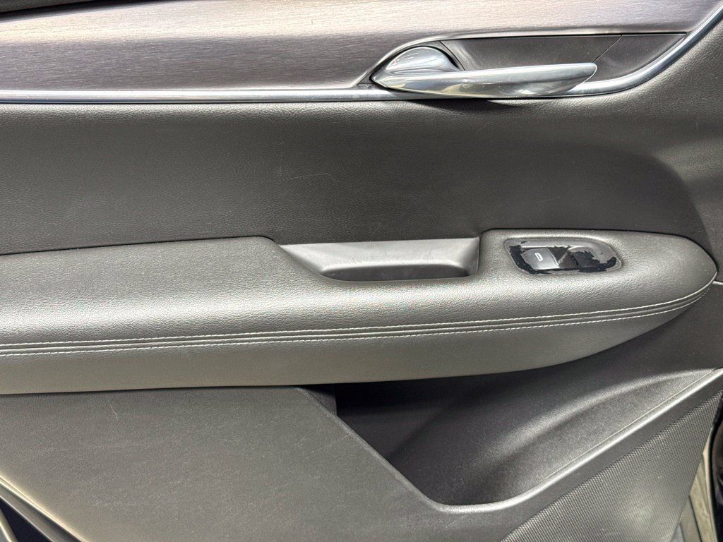 Used 2021 Cadillac XT6 Luxury w/ LPO, Floor Liner Package AWD/4WD image 18