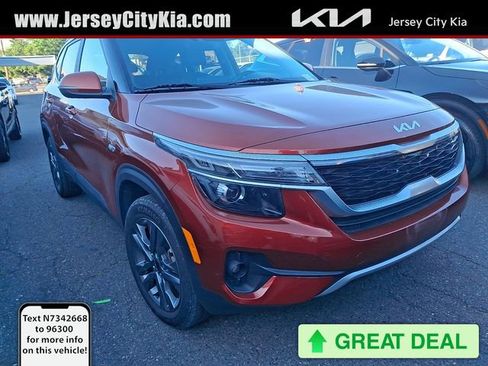Certified 2022 Kia Seltos S AWD/4WD image 1