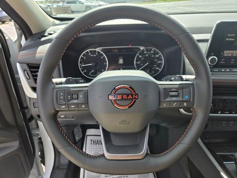 New 2026 Nissan Rogue SV image 9