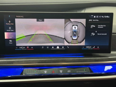 Used 2023 BMW 760i xDrive image 31