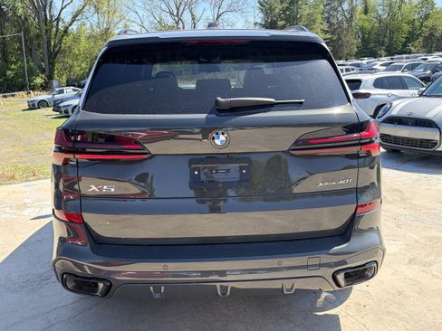 New 2026 BMW X5 xDrive40i w/ M Sport Package AWD/4WD image 6