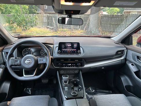 Used 2023 Nissan Rogue SV AWD/4WD image 27