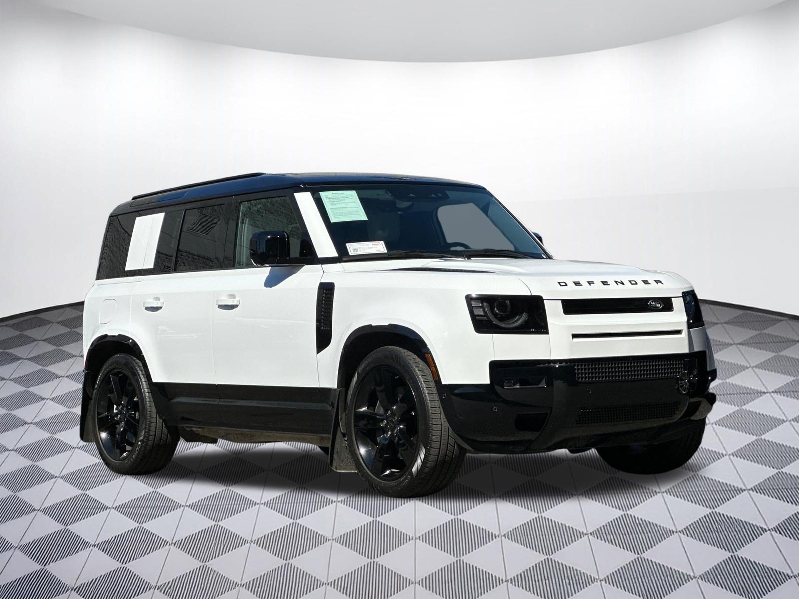 Used 2026 Land Rover Defender 110 X-Dynamic SE AWD/4WD image 7