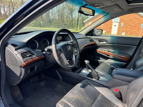 Used 2011 Honda Accord EX-L image 19