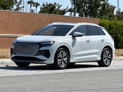 Used 2023 Audi Q4 e-tron Premium Plus w/ Premium Plus RWD image 8