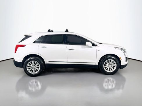 Used 2017 Cadillac XT5 FWD image 4