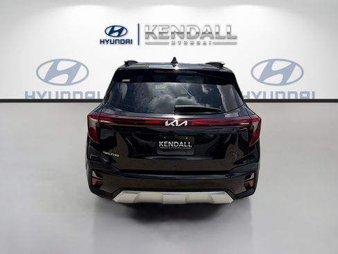 Used 2024 Kia Seltos S FWD image 5