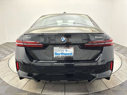 New 2027 BMW 530i xDrive w/ M Sport Package AWD/4WD image 15