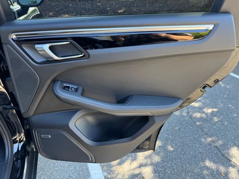 Used 2020 Porsche Macan image 53