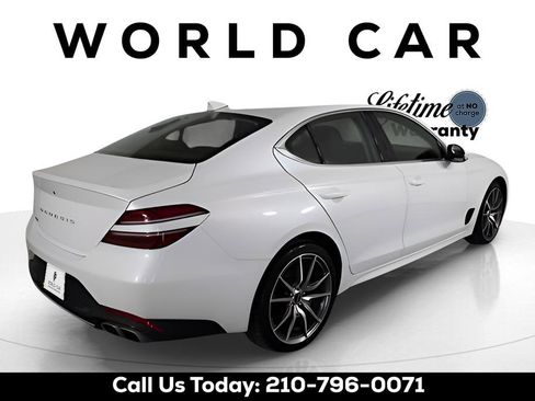 Used 2023 Genesis G70 2.0T image 8