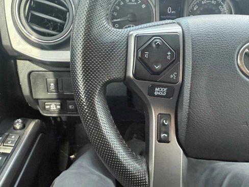 Used 2022 Toyota Tacoma SR5 image 24