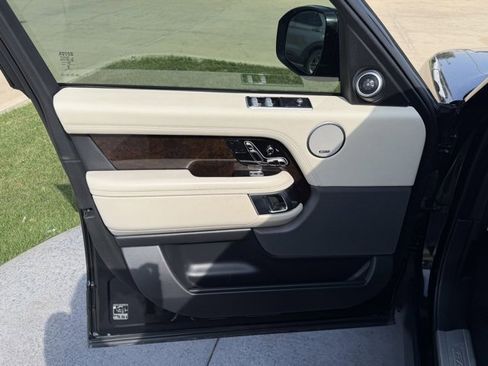 Used 2022 Land Rover Range Rover Westminster Edition image 8