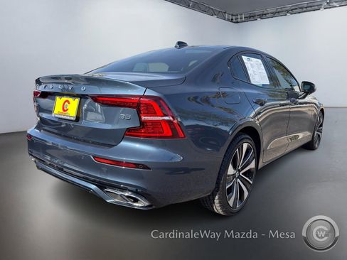 Used 2022 Volvo S60 B5 Momentum w/ Premium Package image 4