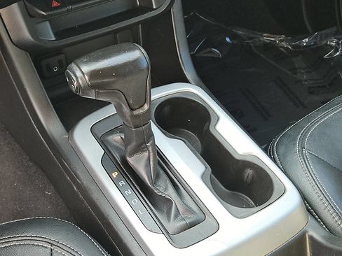 Used 2019 Chevrolet Colorado LT w/ LT Convenience Package RWD image 18