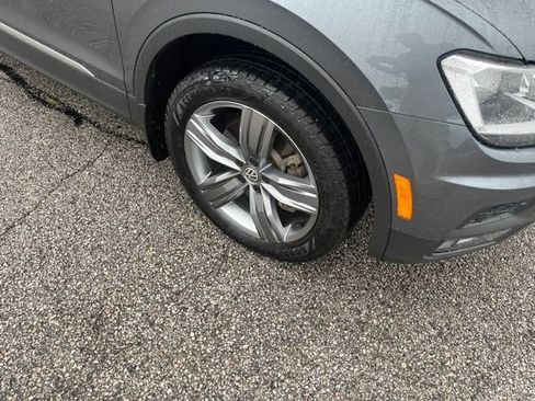Used 2020 Volkswagen Tiguan SEL AWD/4WD image 10