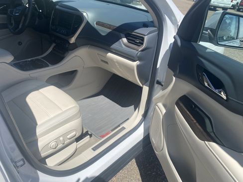 Used 2021 GMC Acadia Denali w/ Denali Ultimate Package image 11