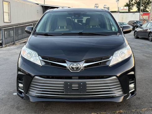 Used 2019 Toyota Sienna XLE FWD image 5