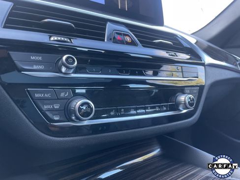 Used 2023 BMW 530i xDrive w/ Convenience Package image 18