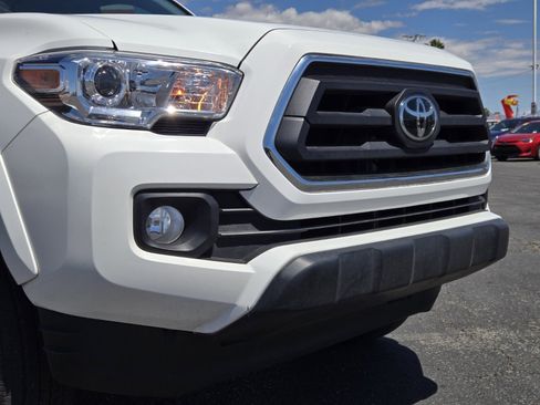 Used 2023 Toyota Tacoma SR5 RWD image 5
