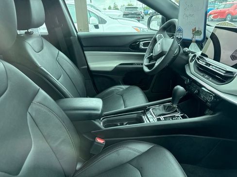 Used 2023 Jeep Compass Limited AWD/4WD image 29