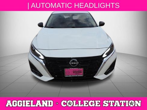 Certified 2024 Nissan Altima 2.5 SV FWD image 10