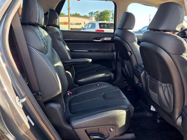 Used 2021 Hyundai Palisade Limited FWD image 17