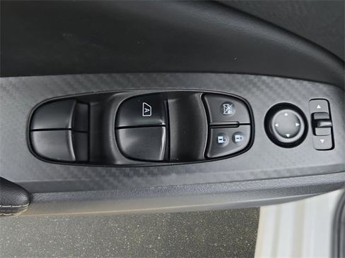 Used 2024 Nissan Altima 2.5 SV image 30