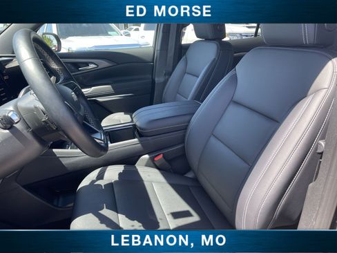 Used 2026 Chevrolet Traverse LT w/ Driver Confidence Package AWD/4WD image 18