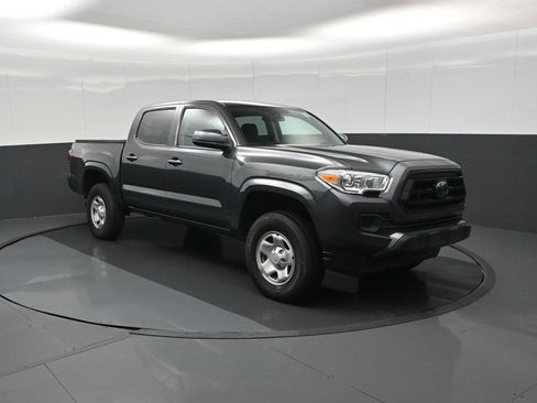 Used 2022 Toyota Tacoma SR image 1