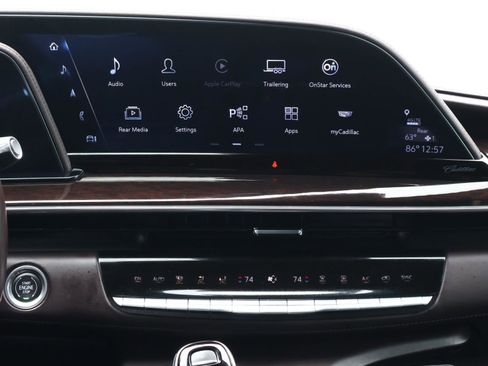 Used 2023 Cadillac Escalade Sport Platinum w/ LPO, ONYX Package AWD/4WD image 17