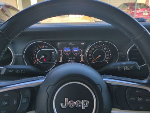 Used 2022 Jeep Gladiator Overland w/ Popular Equipment Package AWD/4WD image 34