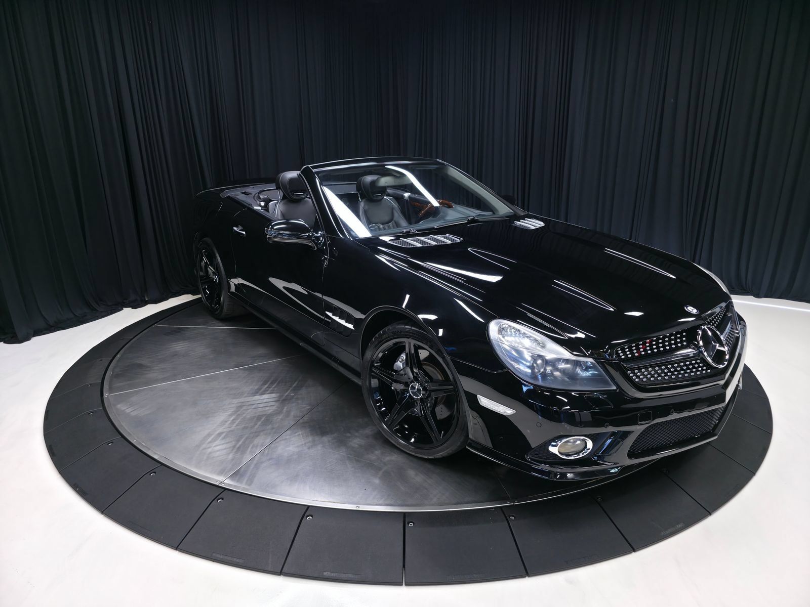 Used 2011 Mercedes-Benz SL 550 image 54