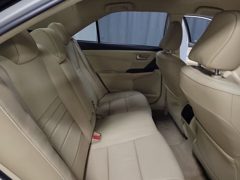Used 2017 Toyota Camry XLE FWD image 30