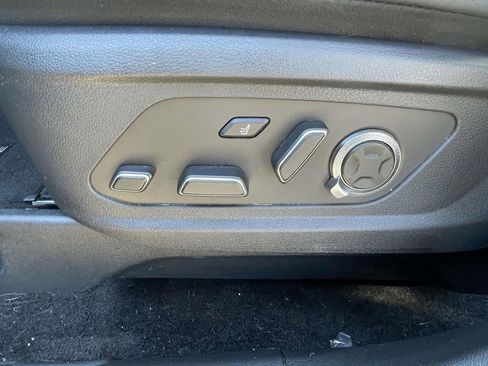 Used 2023 Hyundai Palisade Calligraphy image 16