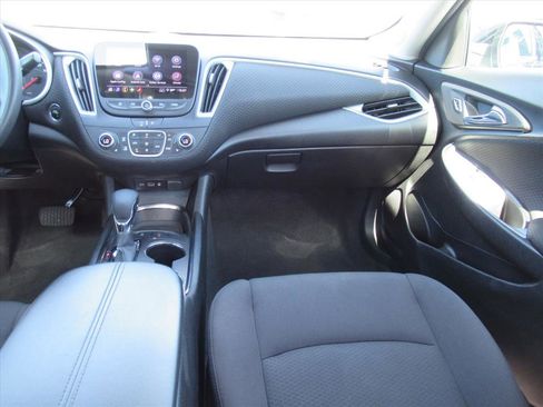 Used 2024 Chevrolet Malibu LT image 14