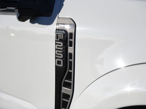 New 2026 Ford F250 Lariat w/ Black Appearance Package image 7