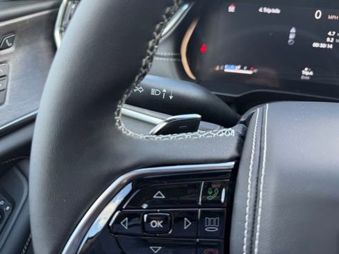 New 2025 Jeep Grand Cherokee Overland w/ Luxury Tech Group IV image 29