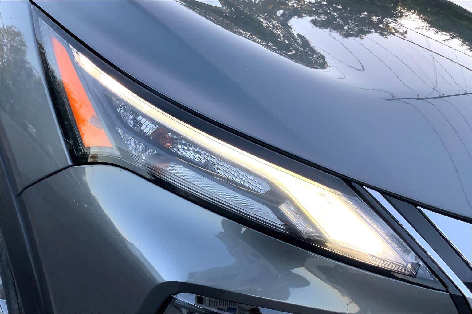 Used 2023 Nissan Rogue S FWD image 27