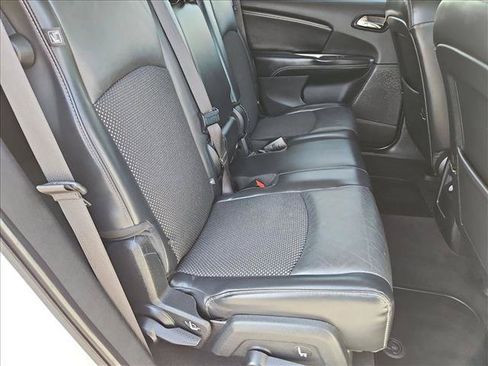 Used 2019 Dodge Journey Crossroad FWD image 18