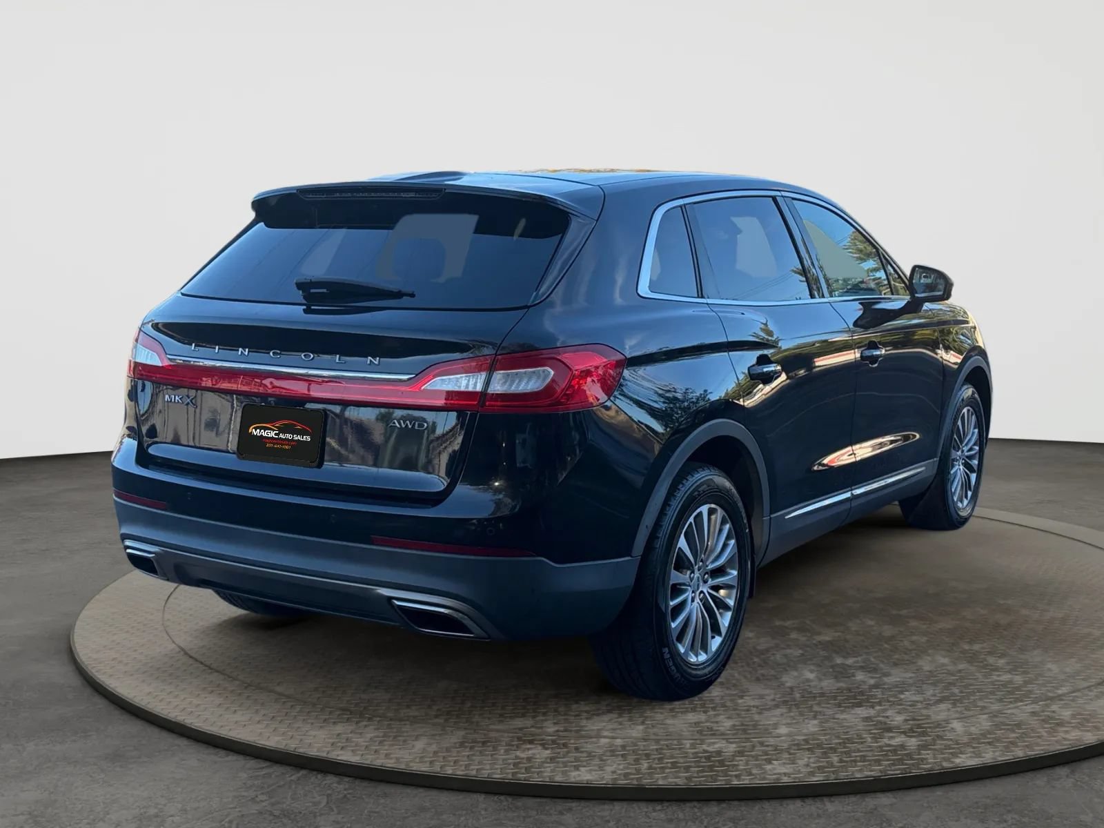 Used 2017 Lincoln MKX Select w/ Select Plus Package AWD/4WD image 10