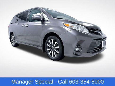 Used 2019 Toyota Sienna XLE Premium image 1