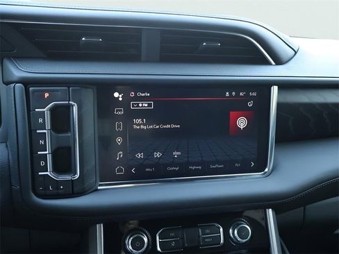 Used 2024 GMC Yukon Denali w/ Denali Reserve Package image 25